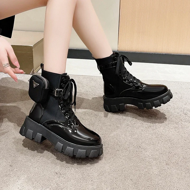 Botas punk com fivela para mulheres, botas femininas, sapatos de motocicleta, com renda, salto robusto, cinto, fivela, bolso, quente, qualidade, inverno, moda, 2023