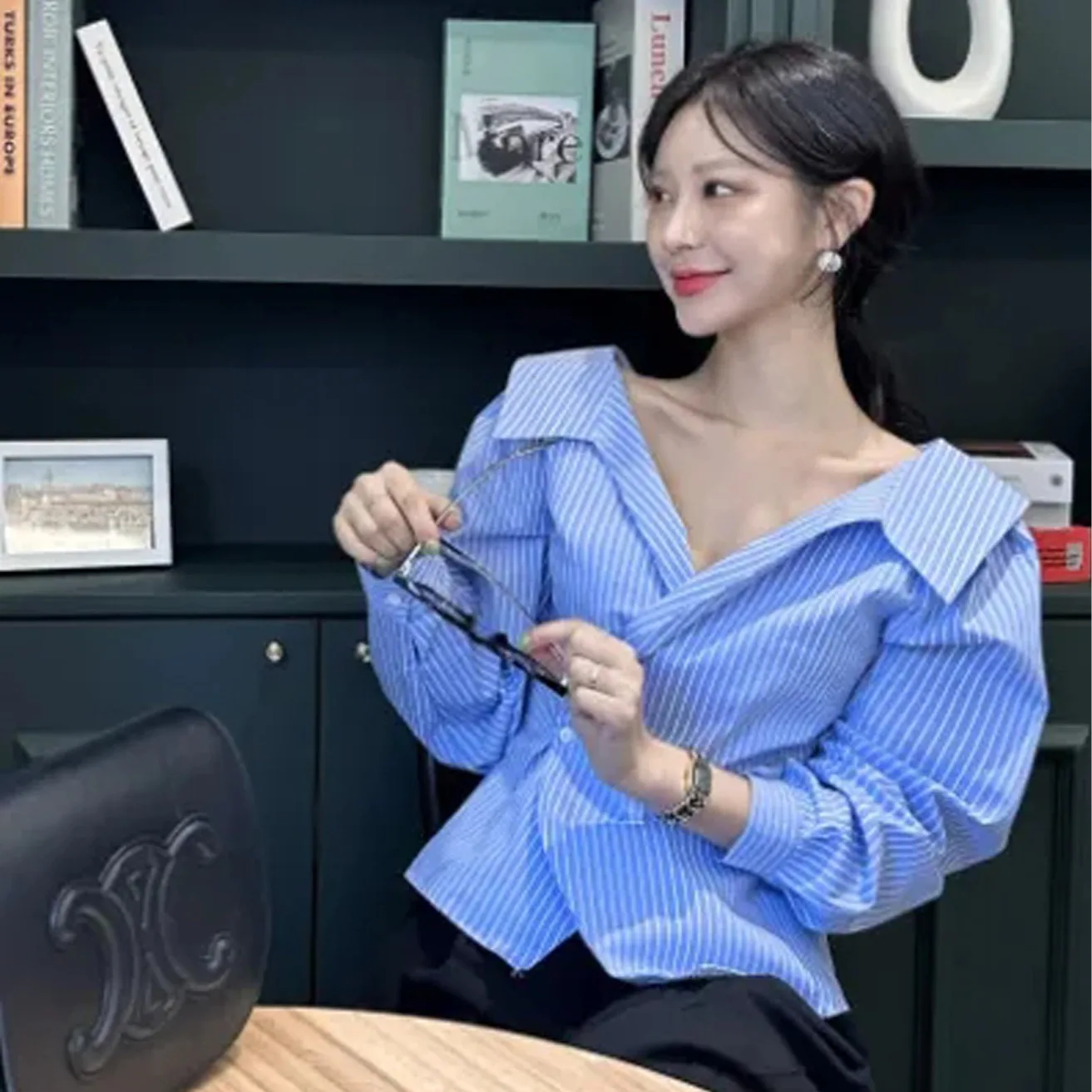 

Ele Slimming irt Collar Design Side Cut out Waist Cinching Top Women's Faion Spring 2026 Long Sve Casual irt