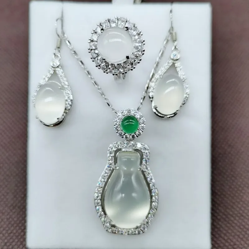 

Chalcedony Vase Set, Ice Agate Ring Set Three-piece Set
