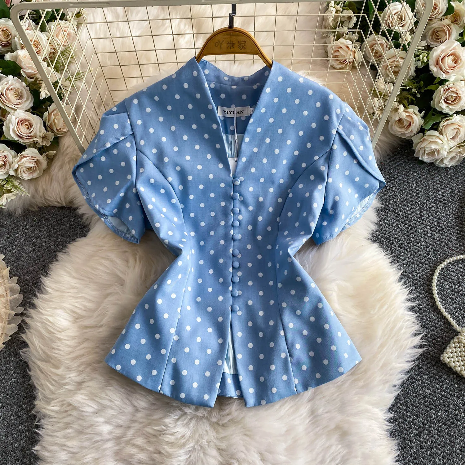 Ladylike, Sweet Polka-dot V-neck Puff Sleeve Shirt Autumn. Collection, Youthful Style, Multifunctional Single-breasted Slim-fit