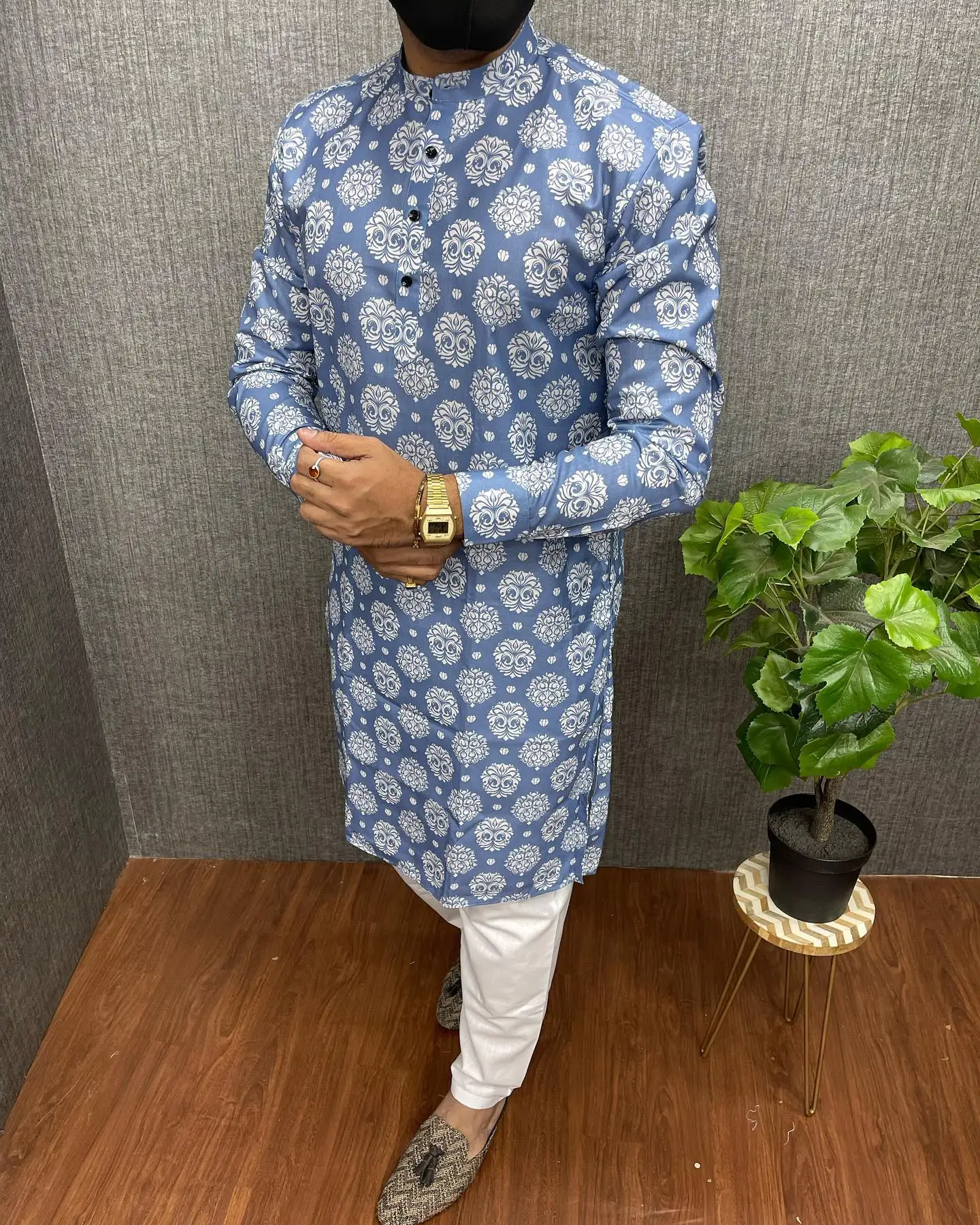 نسخة 2026 من نمط الشرق الأوسط رداء إسلامي شخصية برونزية متوسطة الطول بأكمام طويلة فستان عربي إسلامي للرجال #3