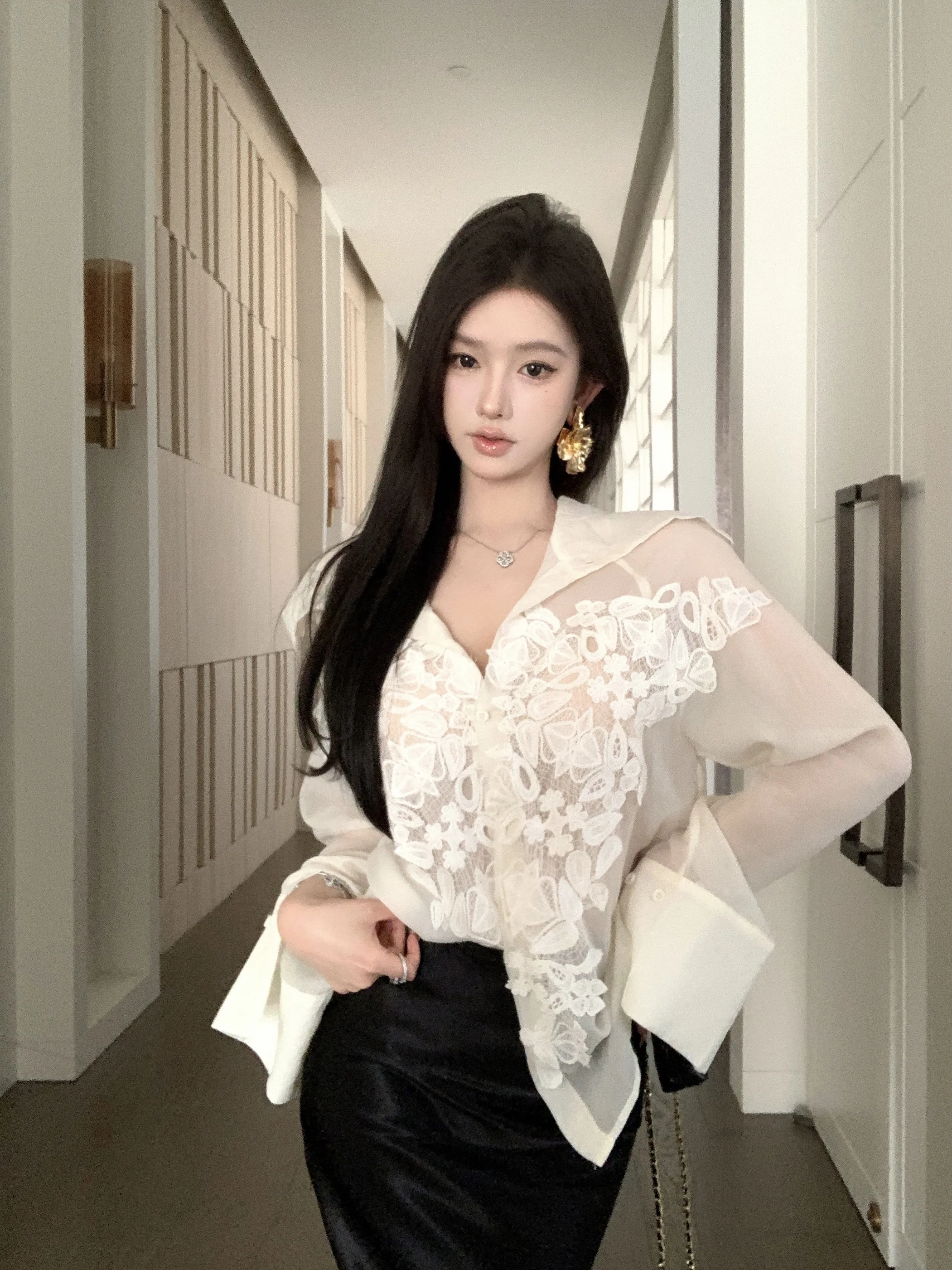 

Kumikumi Women's Embroidered Patchwork Loose Fit Shirt Spring 2026 French Style Long Sleeve Large Collar Slimming Top