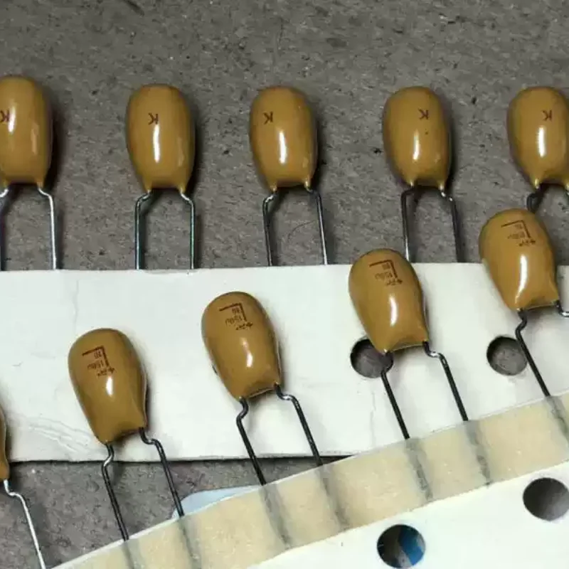 

Новый оригинальный американский танталовый конденсатор AVX 150 мкФ 16 В с лихорадкой, проигрывателем ЦАП и т. д. доступен