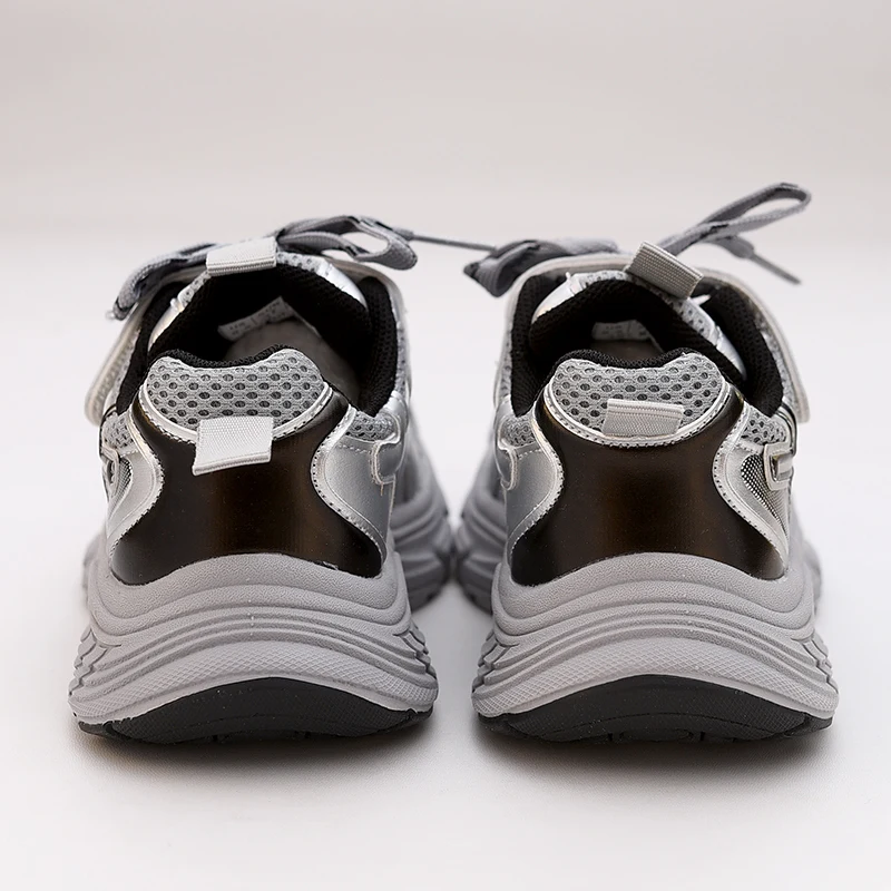 أحذية رياضية للأولاد 2025 لربيع وخريف أحذية جري عصرية للأطفال طراز جديد، خفيفة الوزن وغير قابلة للانزلاق، للأب البنات