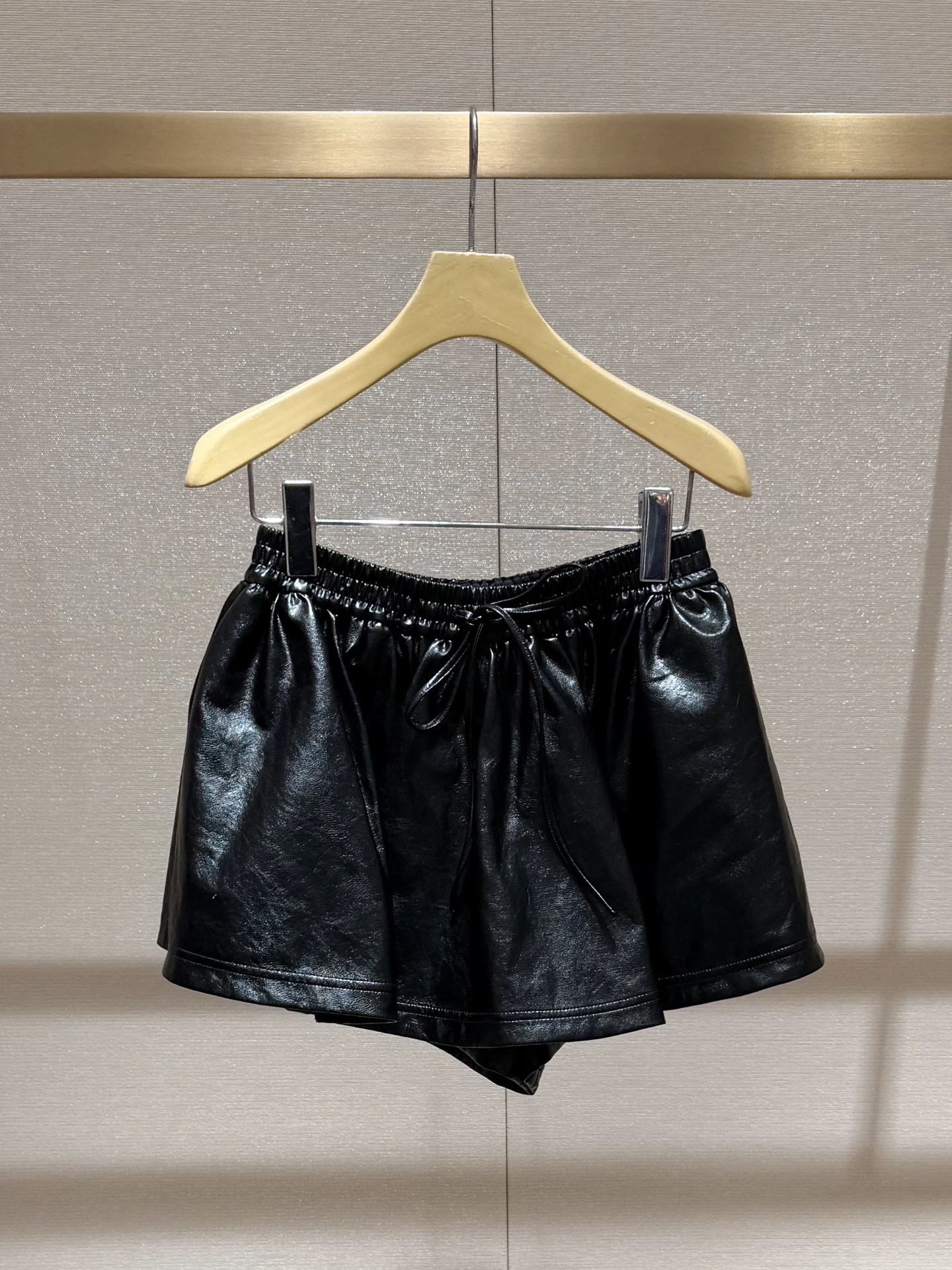 

Ele Bla Leather orts Women's Spring 2026 Early Season Lightweight Age-Defng Elastic Waist Slimming Wide Leg Casual ...