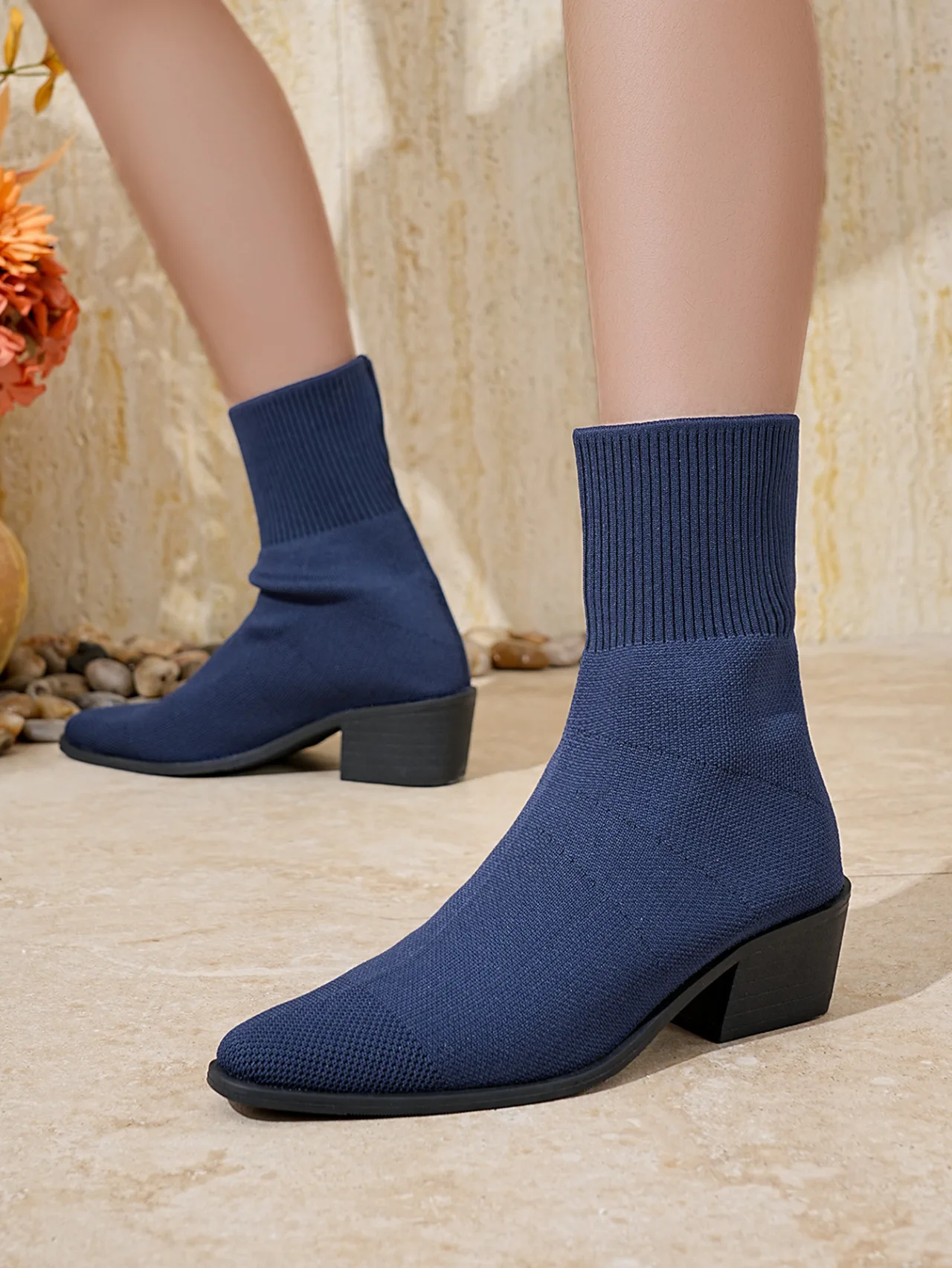 Sexy Spitzschuh, dicker Absatz, Sockenstiefel für Damen, 2025, Winter, bunt, elastisch, gestrickt, Designer-Stiefeletten, kurze Stiefeletten für Damen – Detail 7