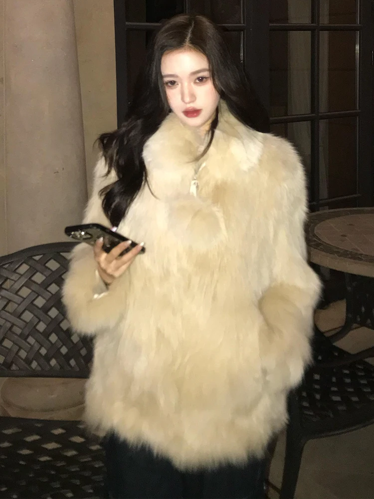 

2025 New Women's Thiened Fur Jaet Eco-friendly Fur High Quali Plu Cotton Top Winter Faionable Outerwear
