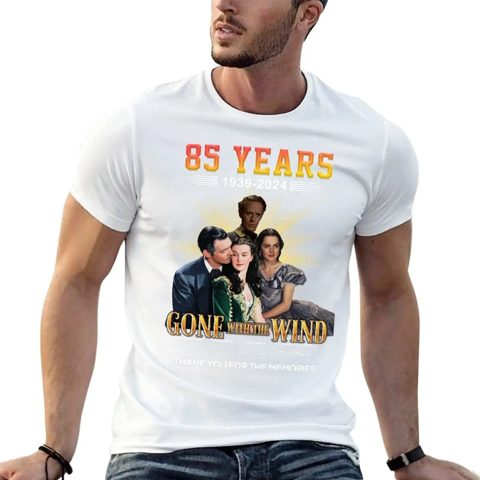 85 Years 1939 – 2024 T-Shirt Stylish Graphic Short Sleeve Top
