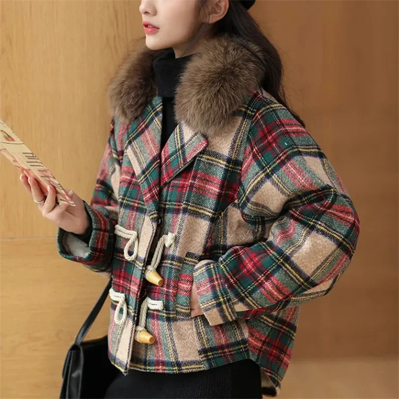 Plus Velvet Thickened Plaid Woolen Coat Women's Short 2022 Autumn and Winter New All-match Cocoon Type Small Woolen Coat Commute