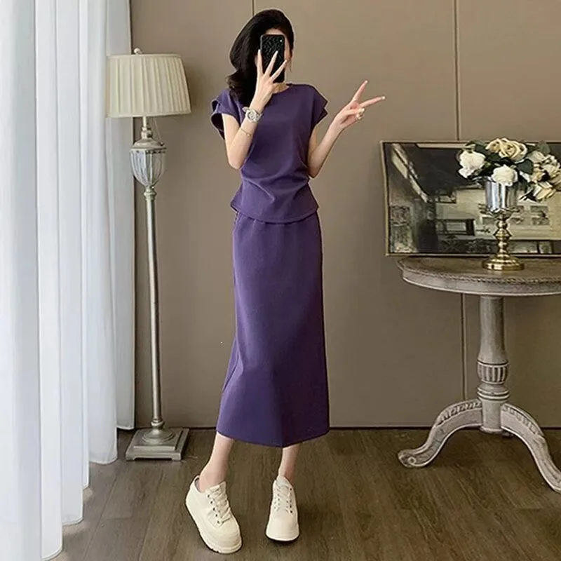 

Fashion Temperament Women's Set Summer New Round Neck Slimming Short Sleeved Top Half Skirt Two-piece Set