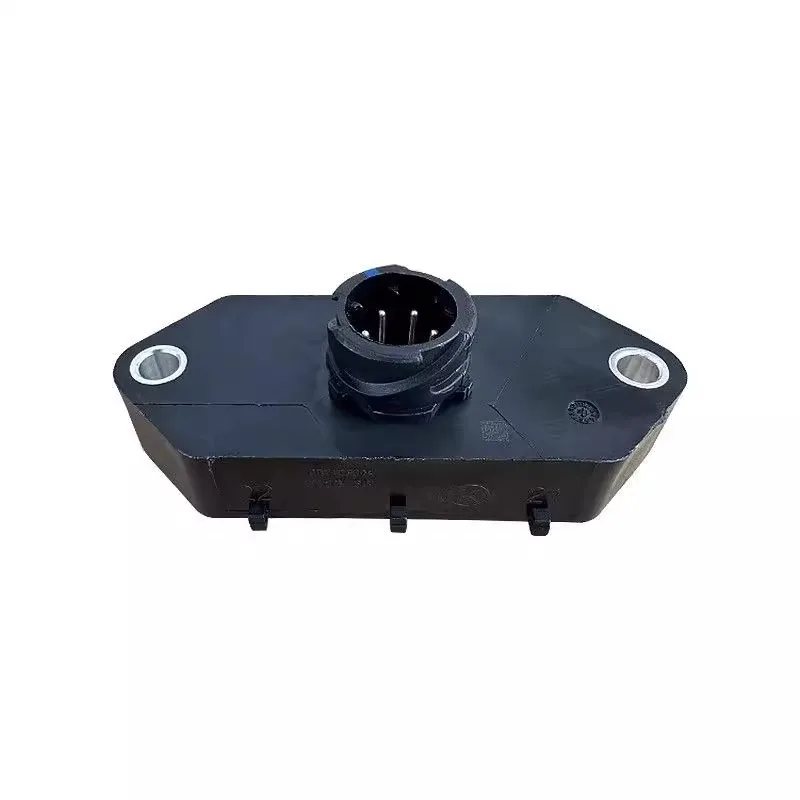 

Dual pressure sensor tractor commercial vehicle dual control air storage cylinder dryer pressure sensing plug