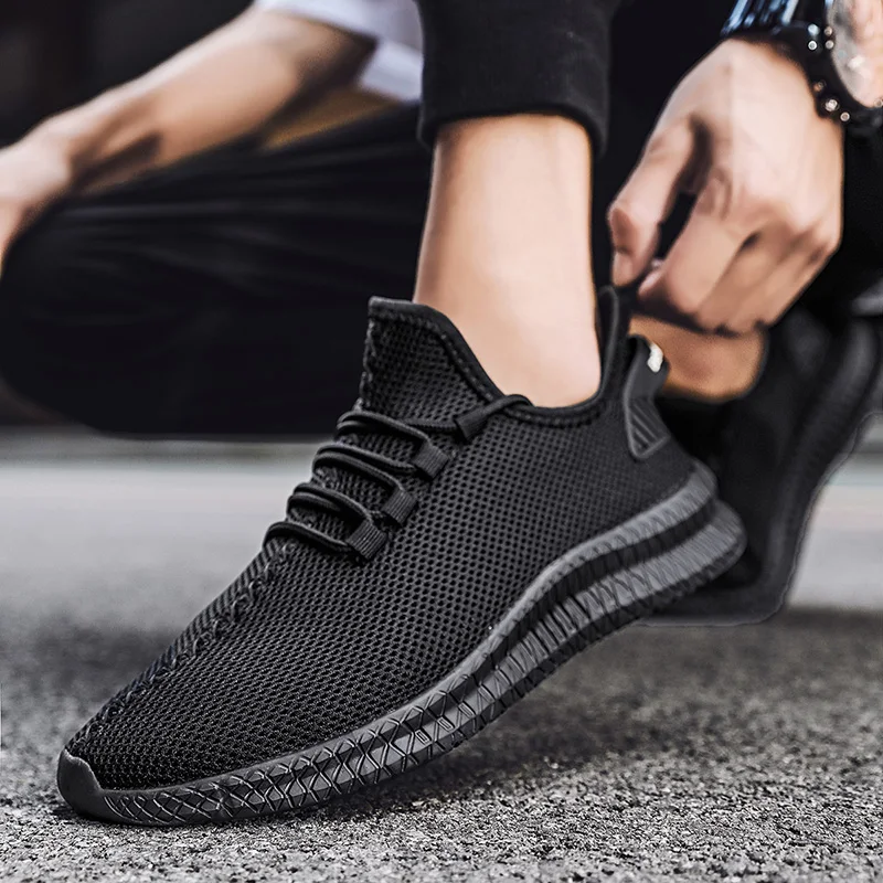 New Mesh Men Shoes Breathable Solid Men Sneakers Trendy Lightweight Black Walking Big Size Man Tenis Shoe Zapatillas Hombre 2024