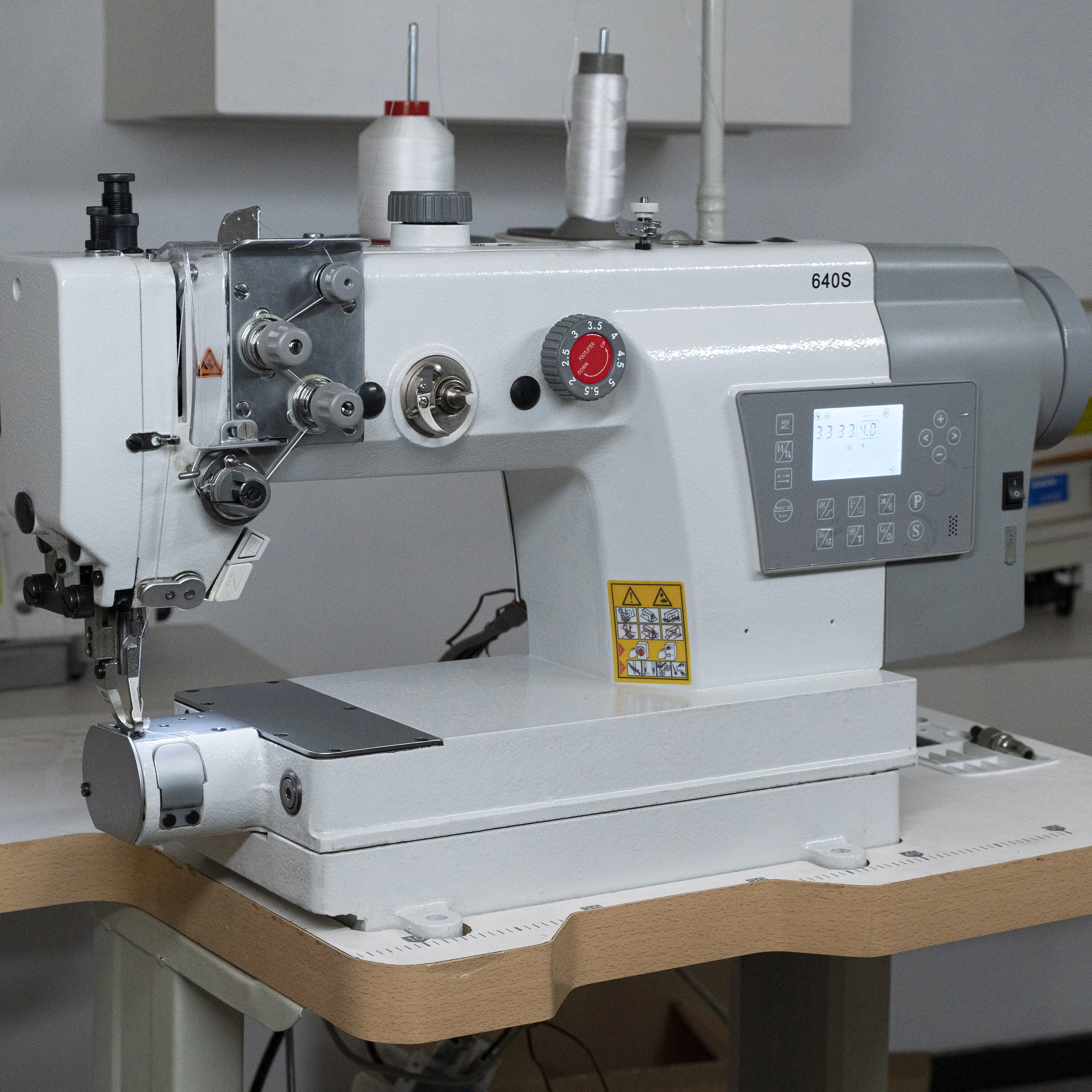 Hot Sales Cylinder Bed Heavy-duty Single Needle Lockstitch Industrial Sewing Machine HK-640S