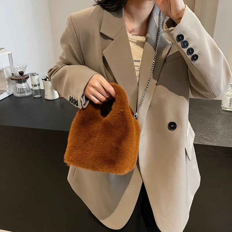 LEFTSIDE Cute Mini Faux Fur Crossbody Bags for Women 2024 Y2K Winter Korean Fashion Chain Handbags and Purses Trend Warm Bag