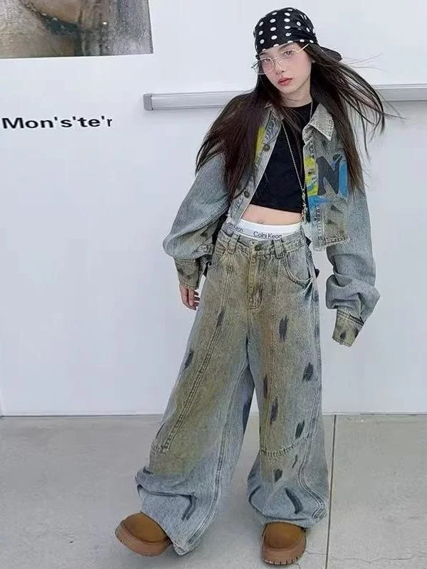 set-di-abbigliamento-per-bambine-giacca-di-jeans-vintage-stampata-e-pantaloni-larghi-stile-workwear-nuovo-outfit-primaverile