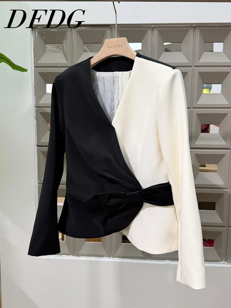 

DFDG 2025 Spring Fall Women’s Pleated Contrast Color V-Neck Jacket Bow Button Waist Tie Coat Niche Style Office Vibes Coat