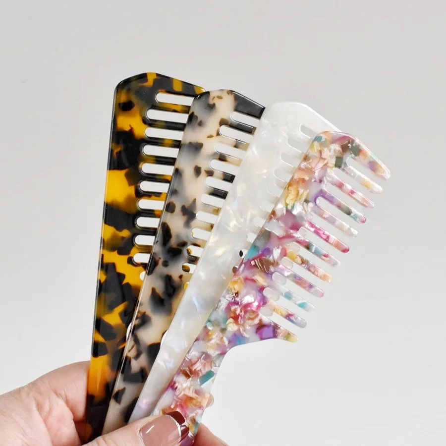 

18cm Acetic Acid Long Handle Comb Women Girls Smooth Hair Home Use Comb Portable Vacation Traveling Styling Comb Holiday Gifts