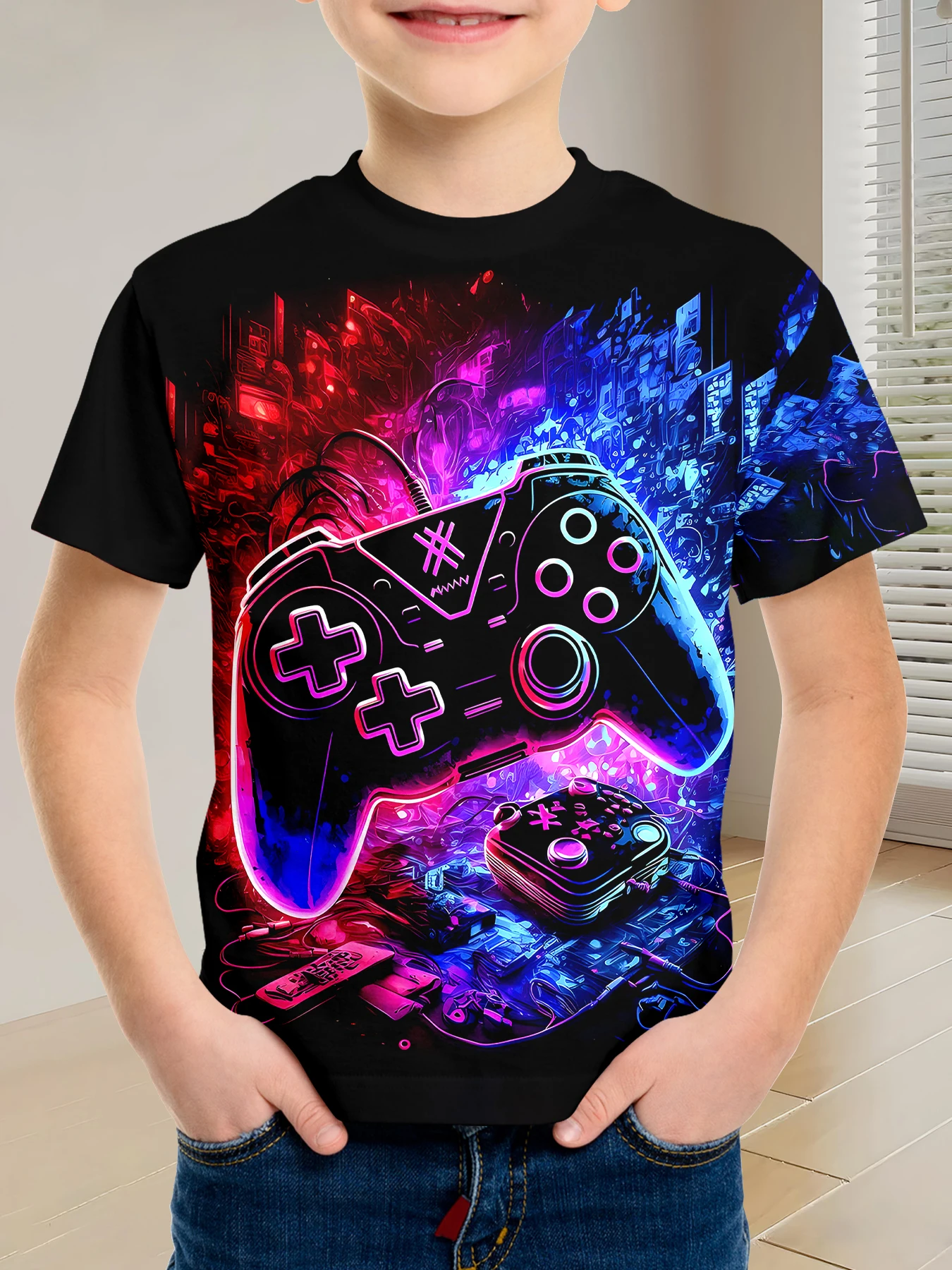 

Детская повседневная футболка в неоновом стиле с контроллером