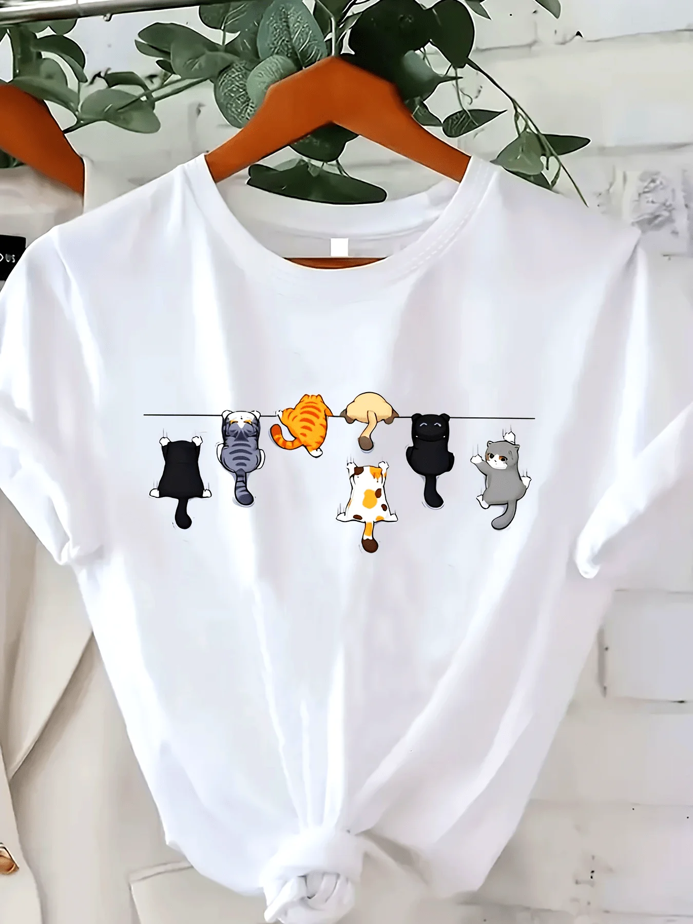 

Summer Women's Plus Size T-Shirt Original Design Fashion Funny Cats Pattern Printed Women's Casual Round Neck Short Sleeved Tops