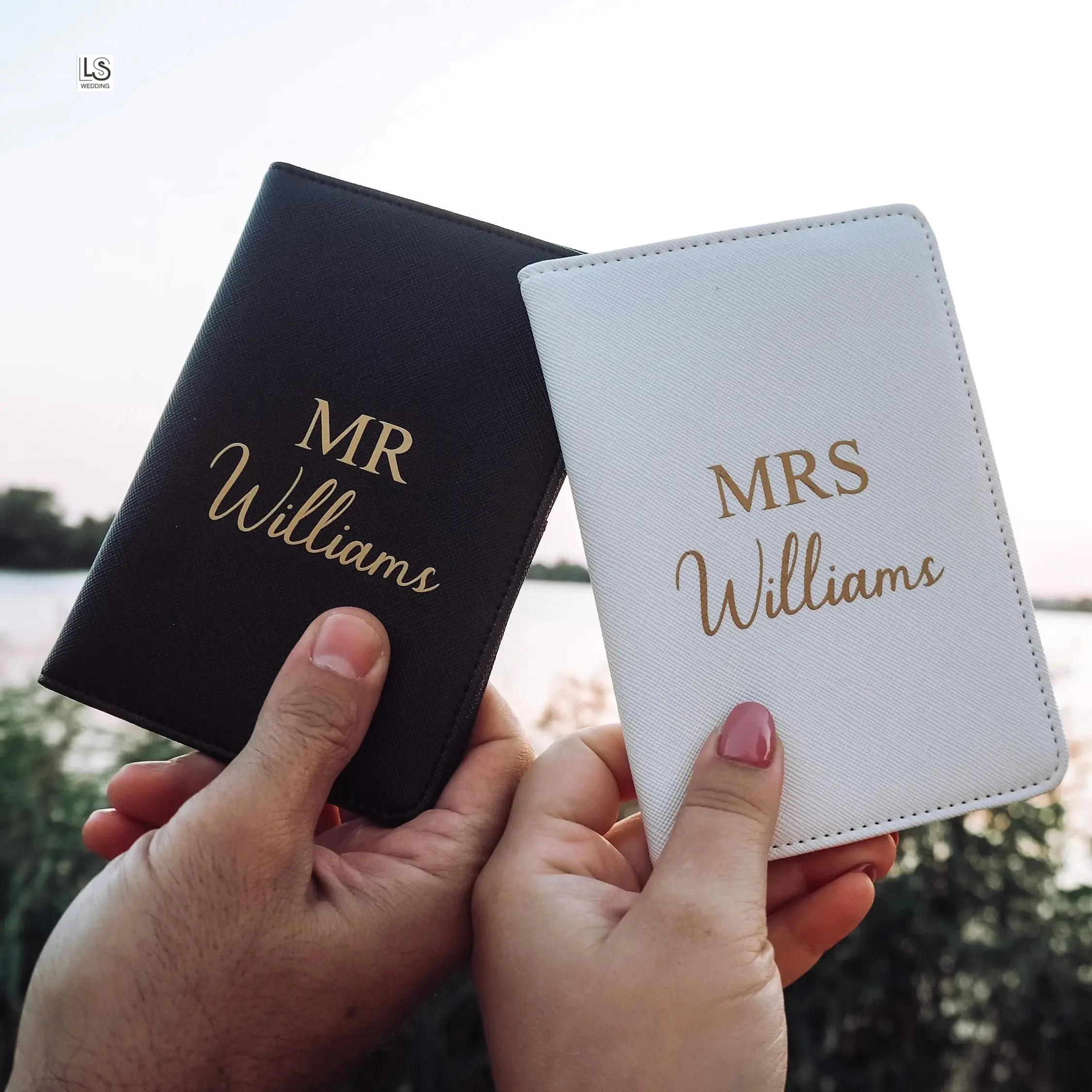 Personalized Leather Passport Holder Personalized Luggage Tag Bridesmaid Gifts Mr & Mrs Honeymoon gift Travel Set Gifts For Her