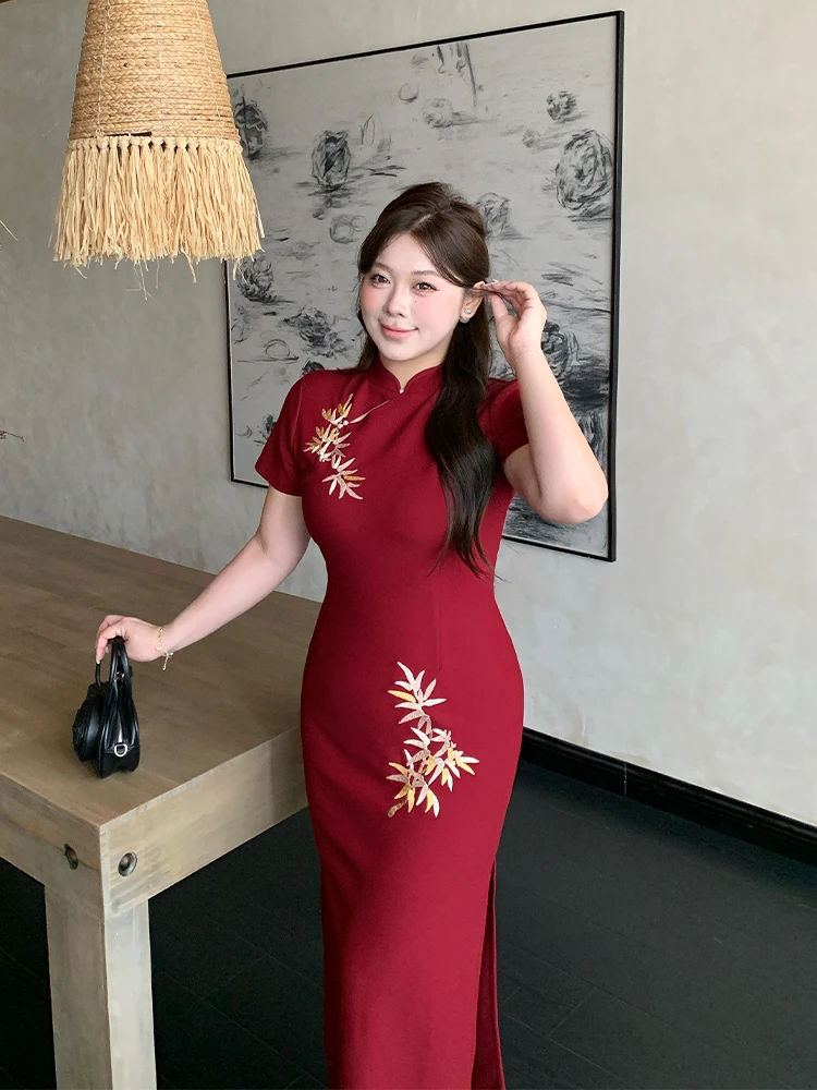 

Red New Chinese Style Embroidered Wedding Dress Large Size Qipao Dress for Engagement Party Chinese Style Fat MM Dress