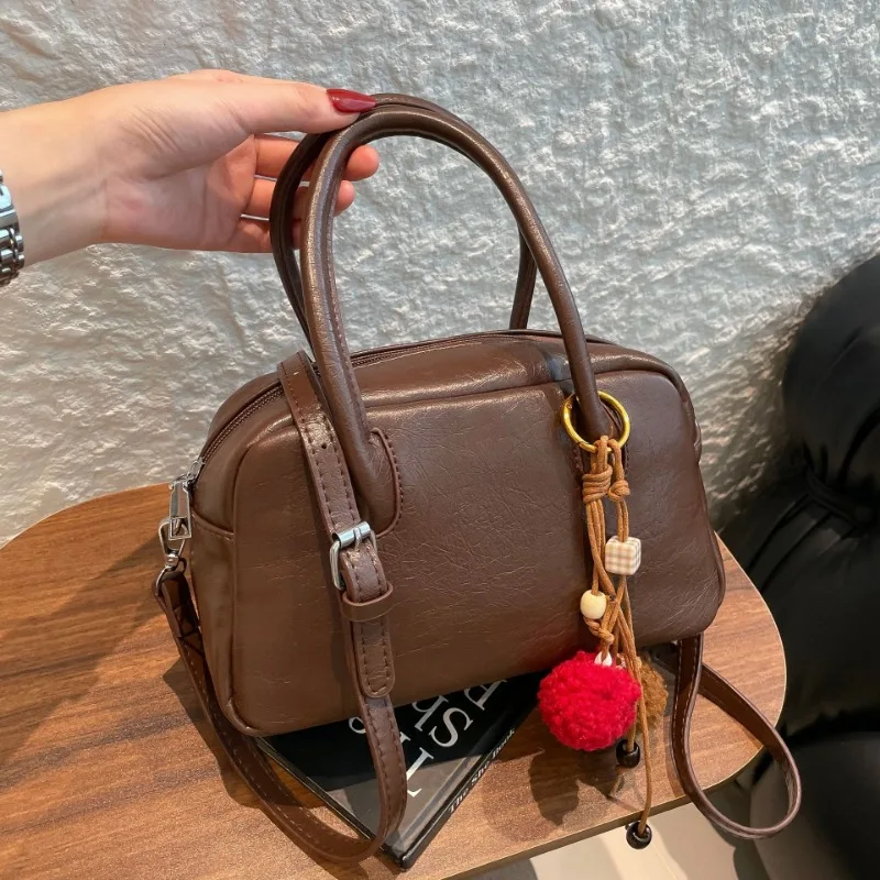 

2025 New Vintage Tote Bag for Women Designer Luxury Bag Trendy Minimalist Large Capacity Bowling Handbag Crossbody Commuter Bags