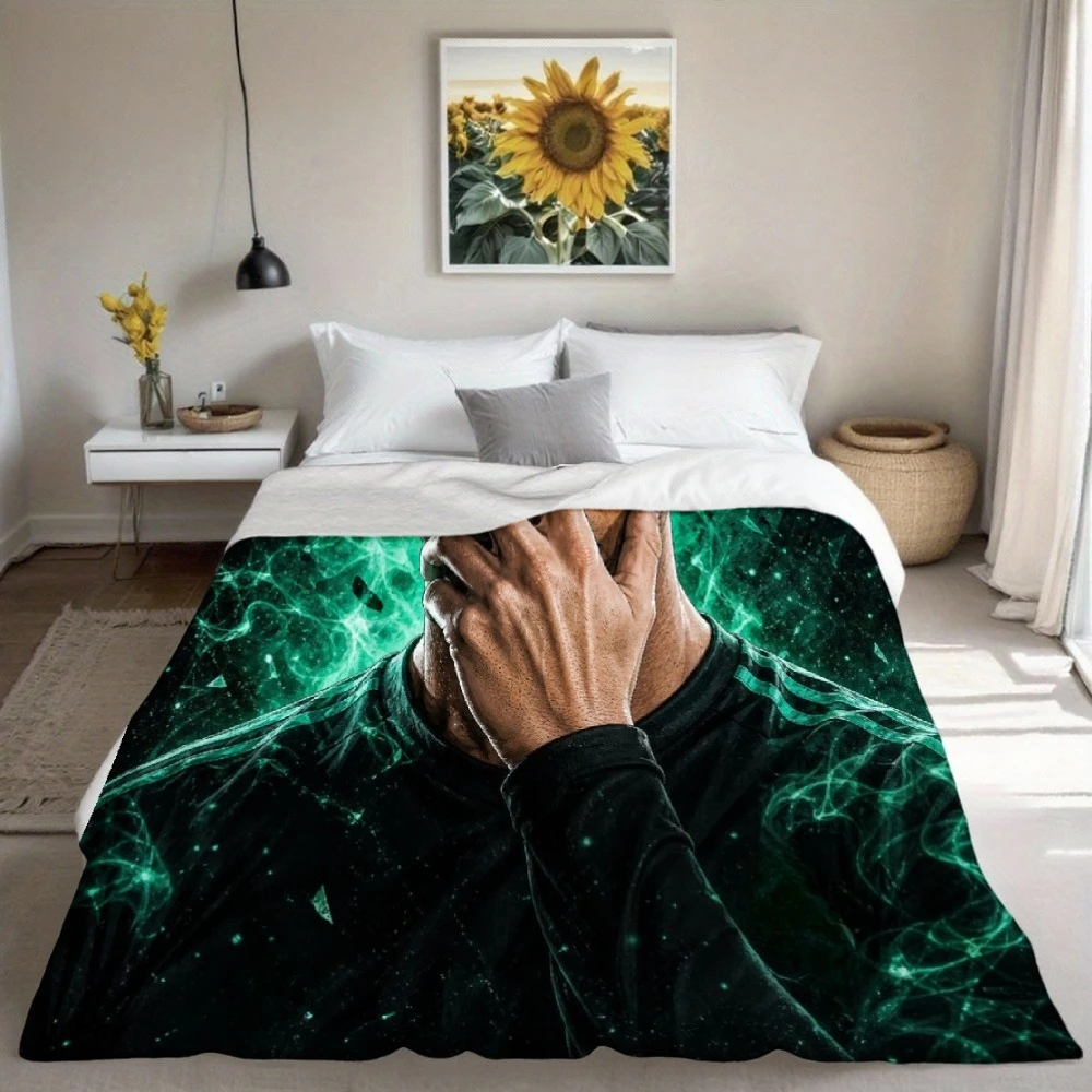 Football Superstar Cristiano Ronaldo Trendy Sports Art Flannel Blanket – Cozy Warmth for Living Room Decor and Outdoor Leisure