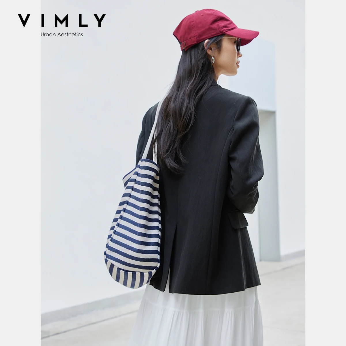 VIMLY المرأة سترة سوداء أنيقة سترة أنيقة تحمل شعار لعبة البيسبول 2025 ربيع الخريف مكتب ارتداء الراقية ملابس خارجية فضفاضة السيدات الملابس A0506