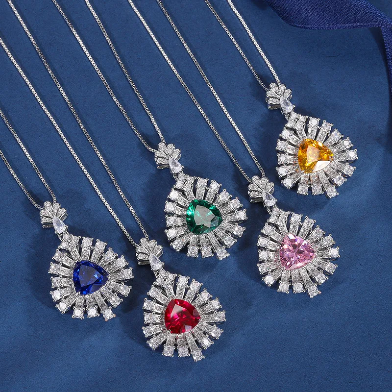 

Европейские и американские модные украшения для женщин, красочный треугольный дизайн с полым корпусом и бриллиантами 10*10, оптом.