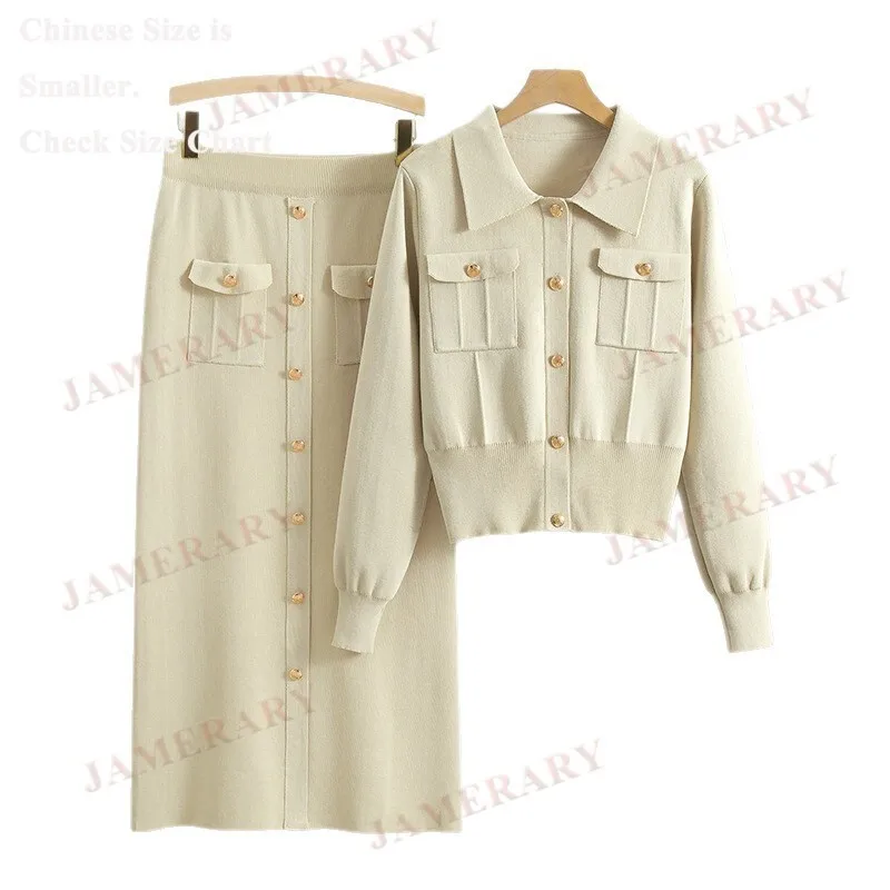 ชุดเซ็ตสองชิ้นถักนิตติ้งสไตล์ลำลองสำหรับฤดูใบไม้ร่วง เสื้อสเวตเตอร์แบบกระดุมแถวเดียวสำหรับผู้หญิง กระโปรงทรงสอบยาว ชุดสูทสำหรับฤดูหนาว