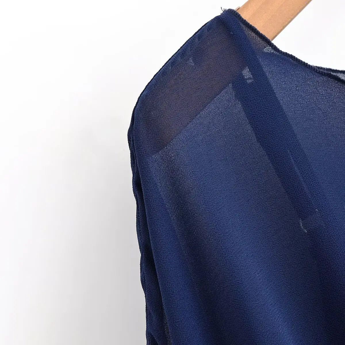 فستان نسائي جديد لعام 2025 بتصميم كيب شيفون مريح بكتف واحد فستان نسائي مريح ومتعدد الاستخدامات بكتف واحد