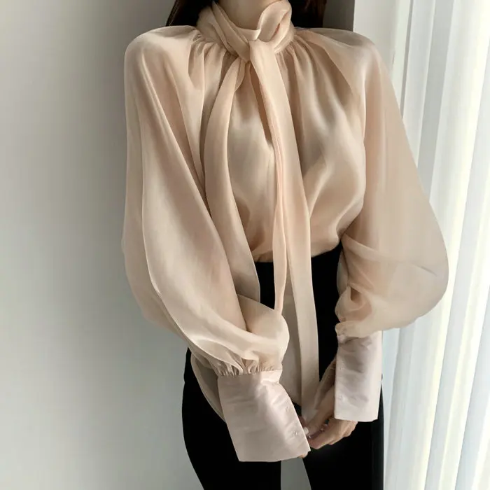 

Женская премиум-модная блузка из гладкой плиссированной ткани с воротником-стойкой, поясом и длинными рукавами, весна 2024