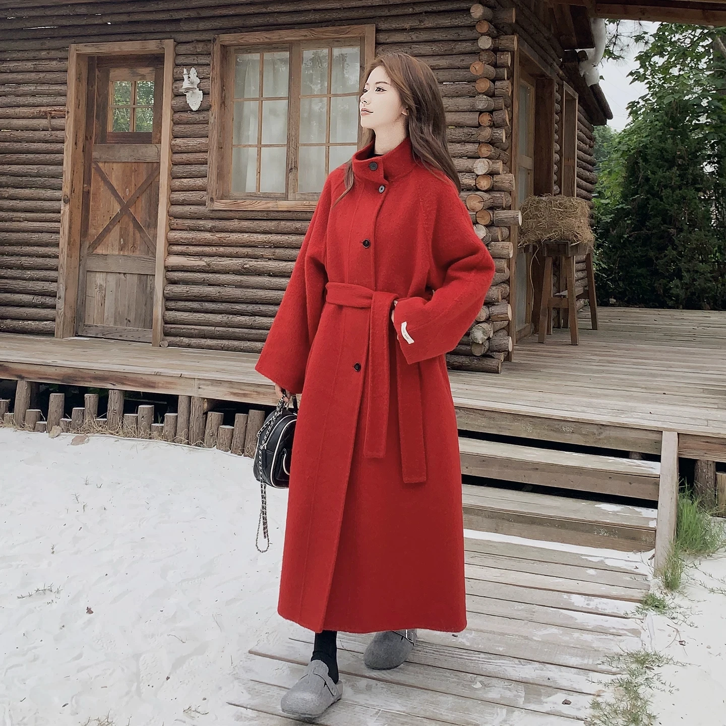 

Красное двустороннее шерстяное пальто с воротником-стойкой для женщин, Зима 2026, Новинка, Элитное, Элегантное, Длиной до колена, с поясом