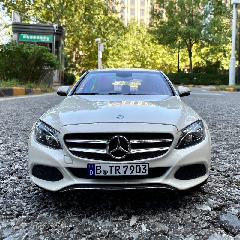 NOREV 1:18 Presents gift pieces for Mercedes-Benz C200 2014-2016 C-Klasse alloy simulation car model collection