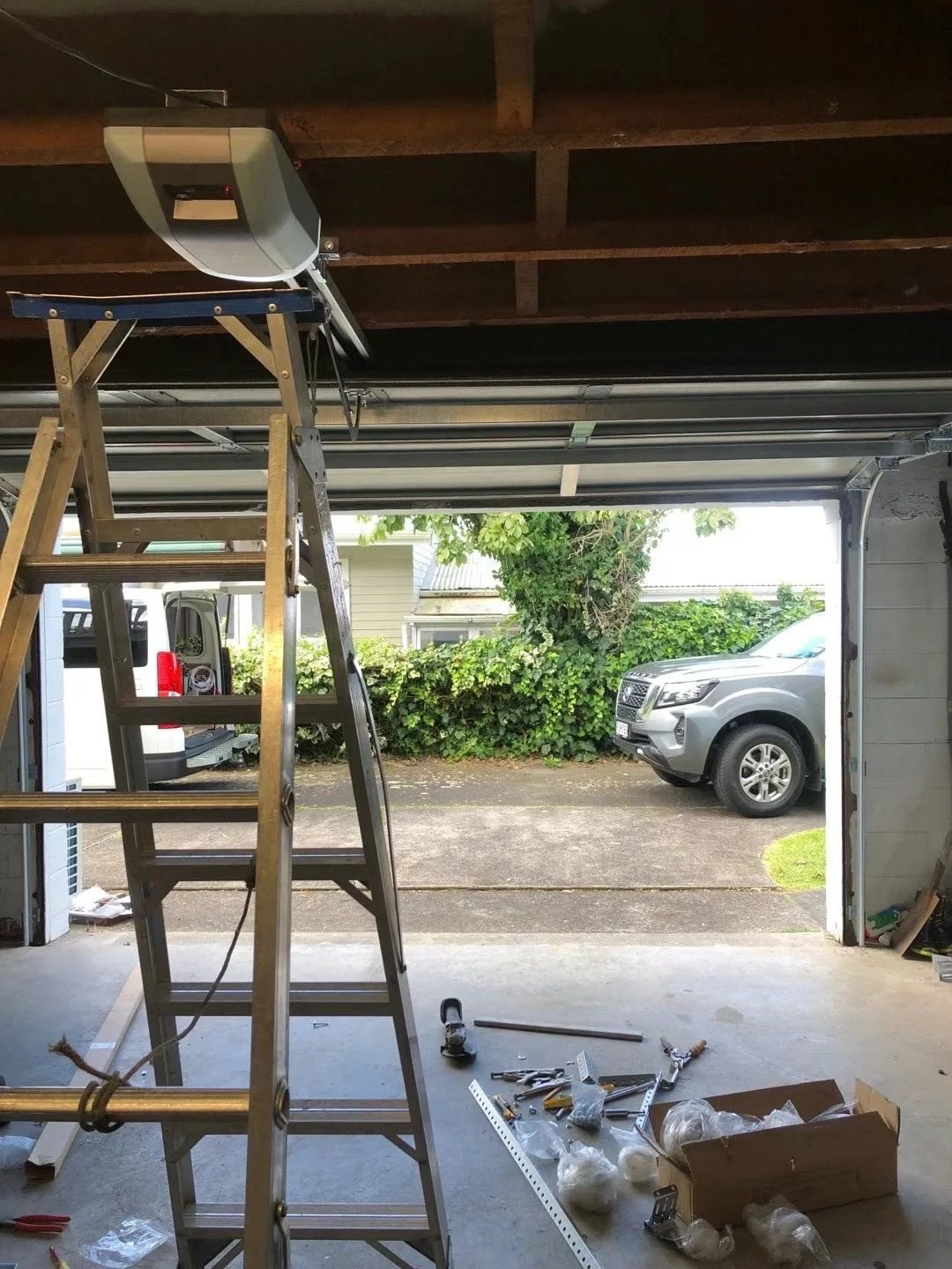 Wholesale Residential Sectional Garage Door Opener: Strong power Motor, LED lighting, Super Smart WiFi Technology with CE TUV