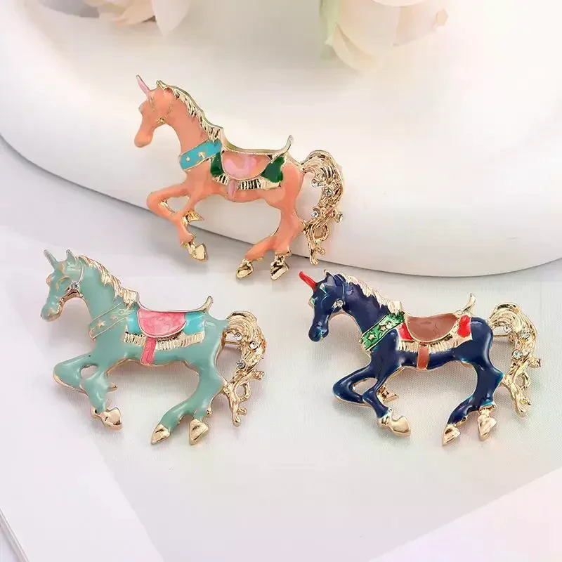 Vintage Court Style Enamel Galloping War Horse Brooches Pins For Women Clothing Accessories Men Fashion Suit Lapel Corsage
