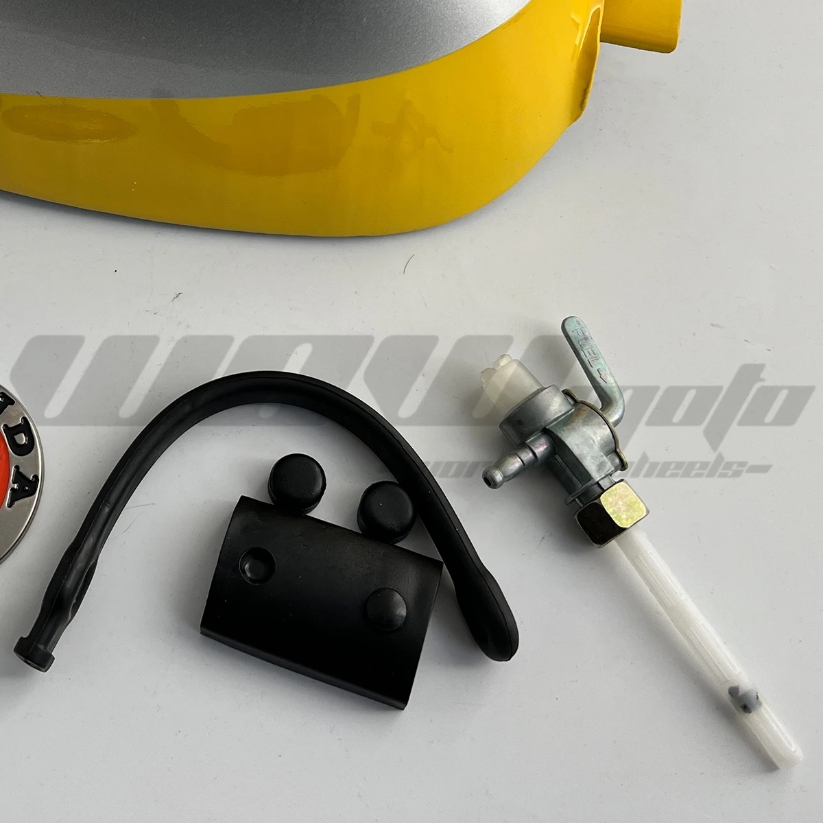 Mini Moto Fuel Tank For Monkey Z50 K0 K1 | 1968-1970 Complete Tank With Emblem | Custom Motorcycle Fuel System Parts