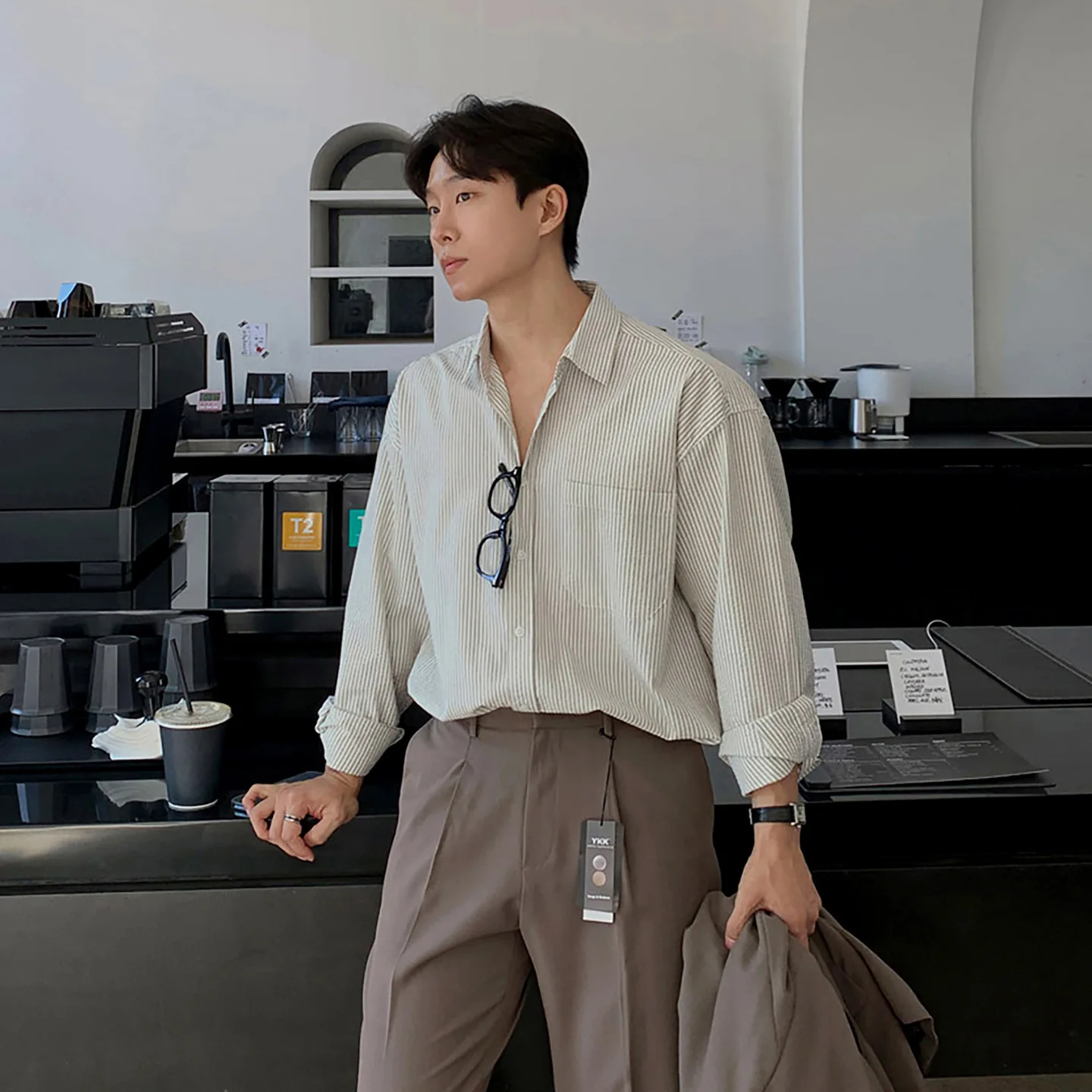 

Весенне-летние мужские рубашки с цветными полосками, повседневные, простые, базовые, модные, свободного кроя, с отложным воротником, с длинным рукавом, новая модная одежда