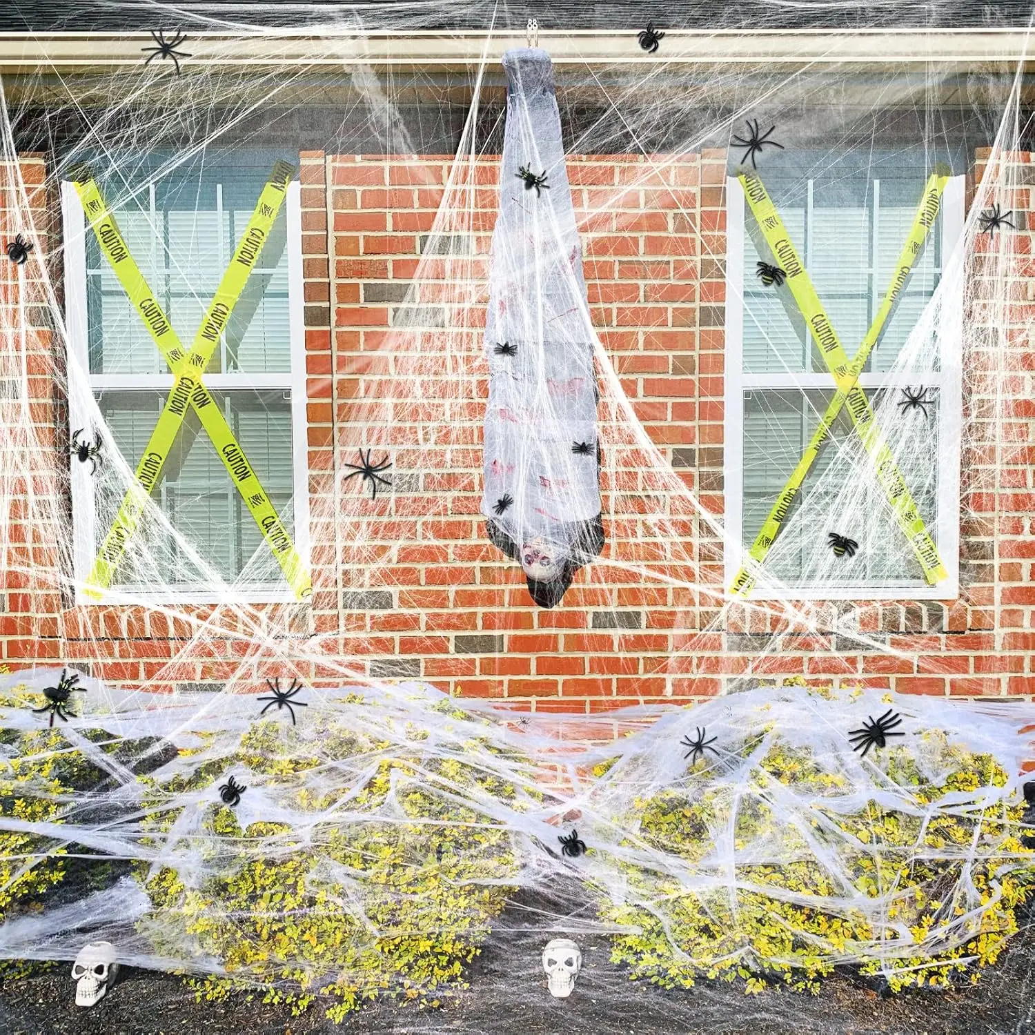 200 Quadratfuß große Spinnennetze als Halloween-Dekoration mit künstlichen Spinnen, superdehnbare Spinnweben für Halloween-Partys im Innen- und Außenbereich. – Detail 5