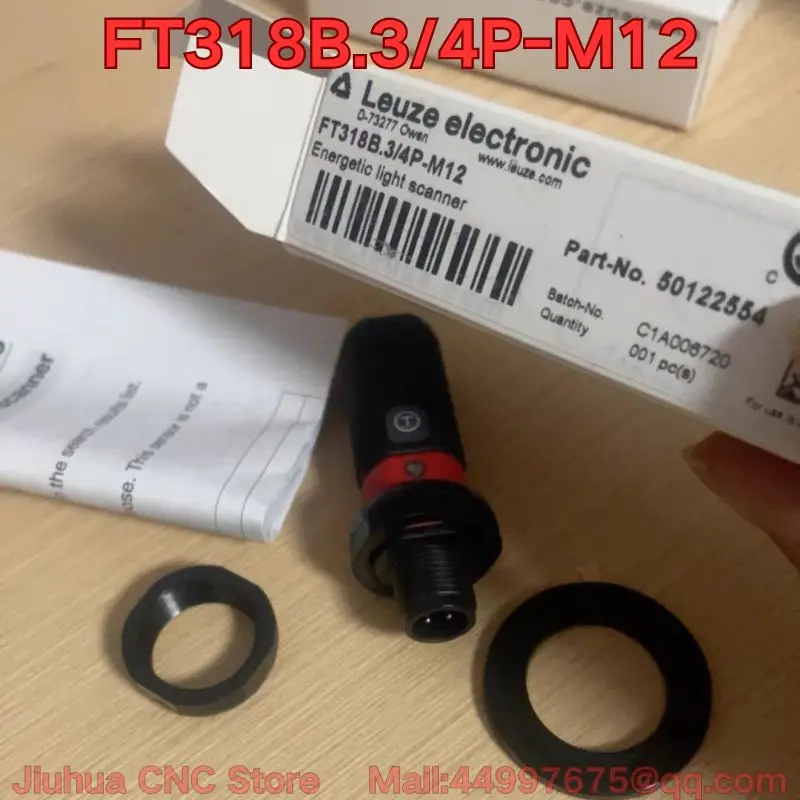 

New FT318B.3/4P-M12 photoelectric sensor