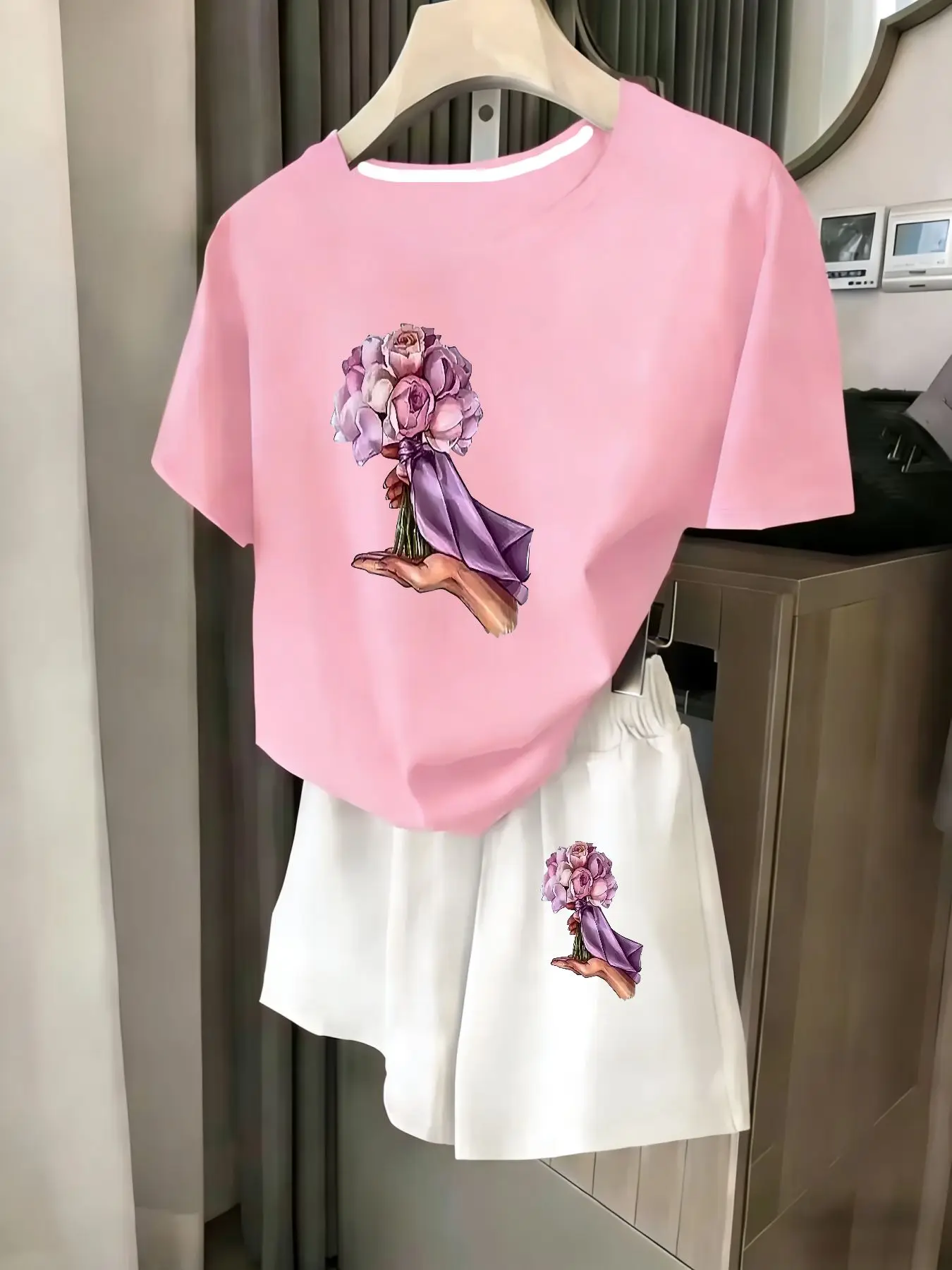 

Ladies 2-Piece Set Summer Beach Vacation Casual round Neck Short Sleeve Random Print T-Shirt Elastic Waist Shorts Suit Comfortab