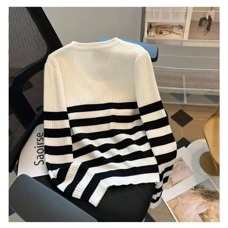 秋冬レディースセーターニットウェア2025新作ファッションルーズカジュアルカーディガンストライプVネックベースシャツボタンアウタートップス