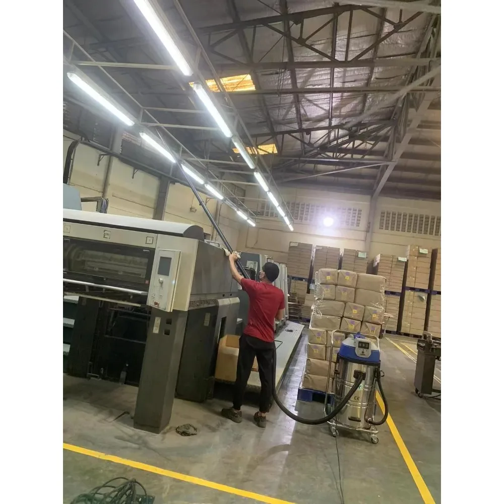 آلة مزراب المكنسة الكهربائية الصناعية الرطبة والجافة بقوة 3600 وات اختيارية