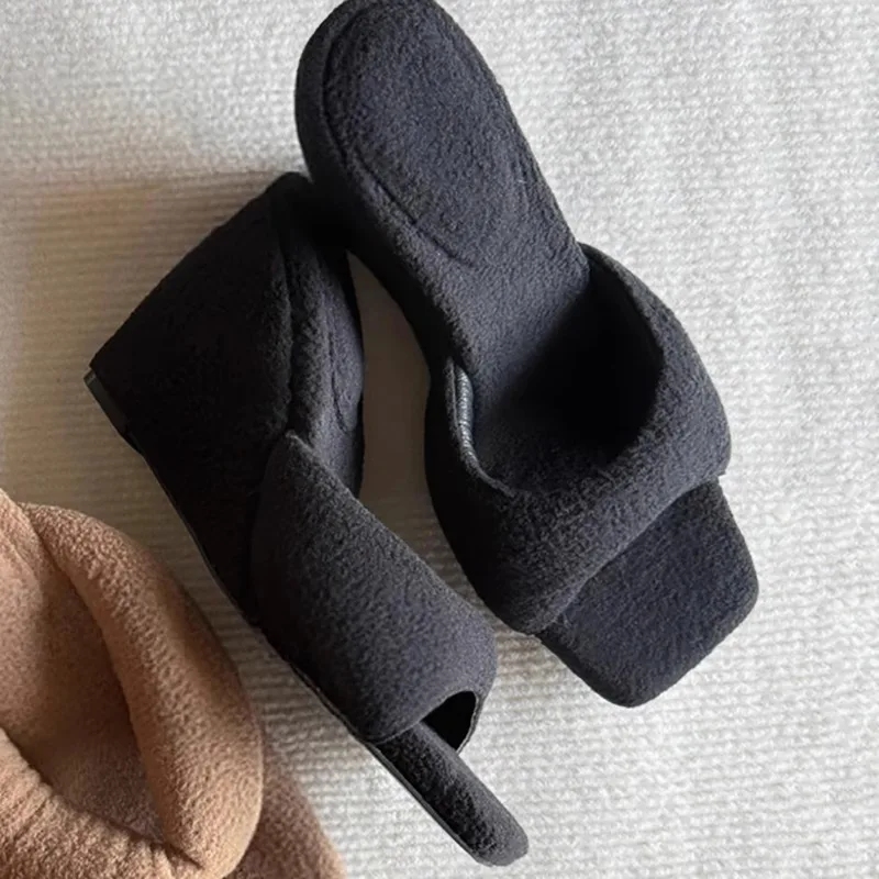 

Black Fluffy Square Toe Wedge Slippers Slip On Peep Toe Mules Fashion Female Heels Furry Women Sandals