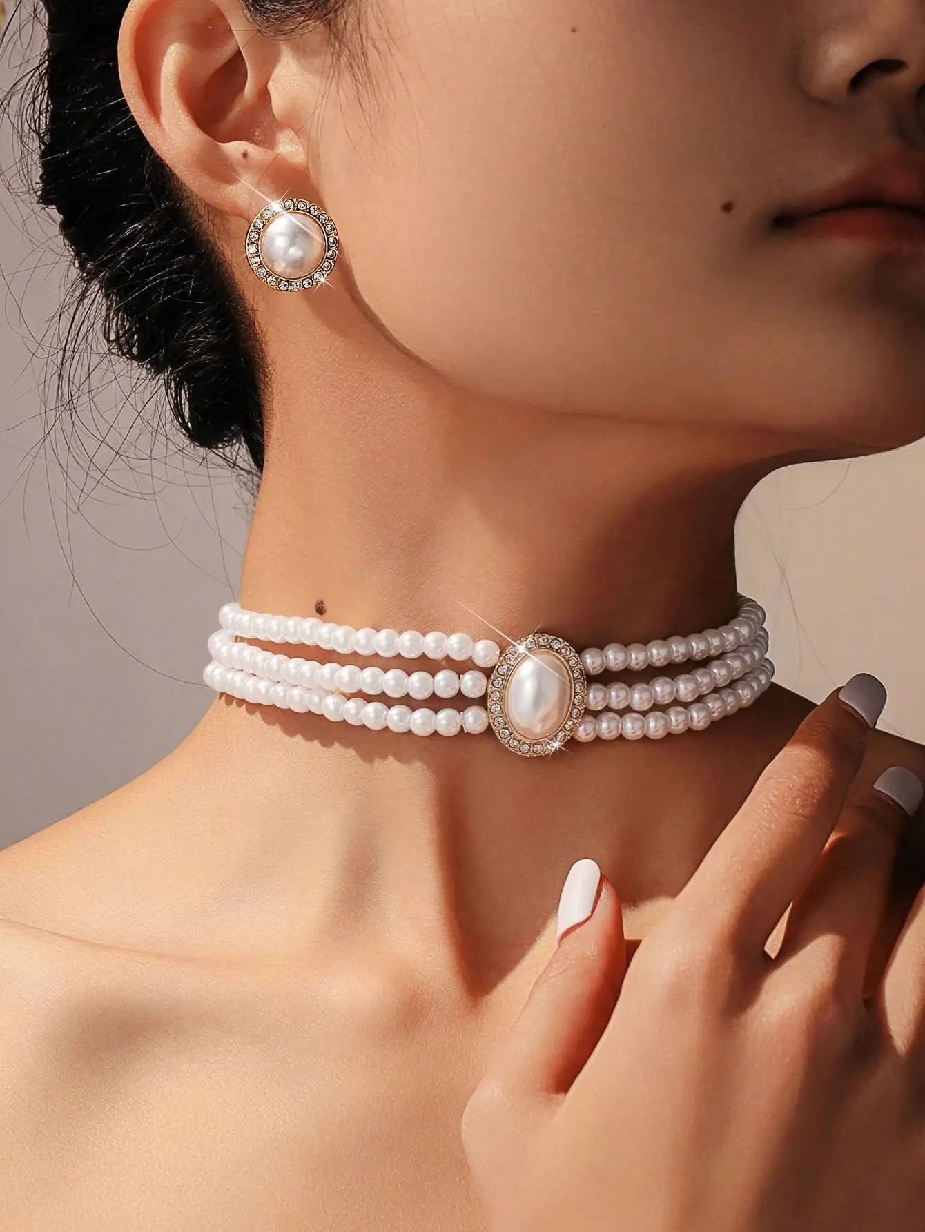 Women's Elegant Multi-Layer Pearl Necklace & Earring Set