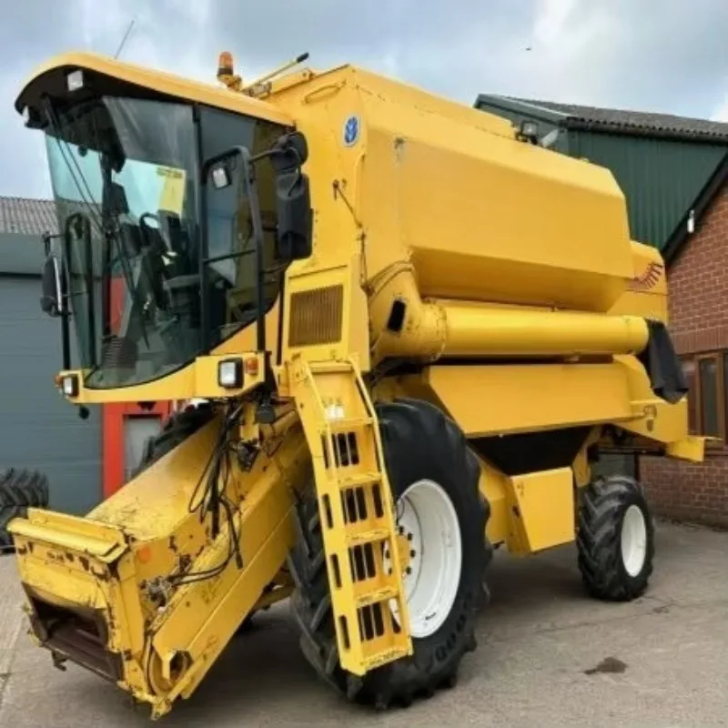 Portable Corn Combine Harvester Compact Farm Harvest Machine Low Fuel Consumption Rural Corn Picking Threshing One Piece