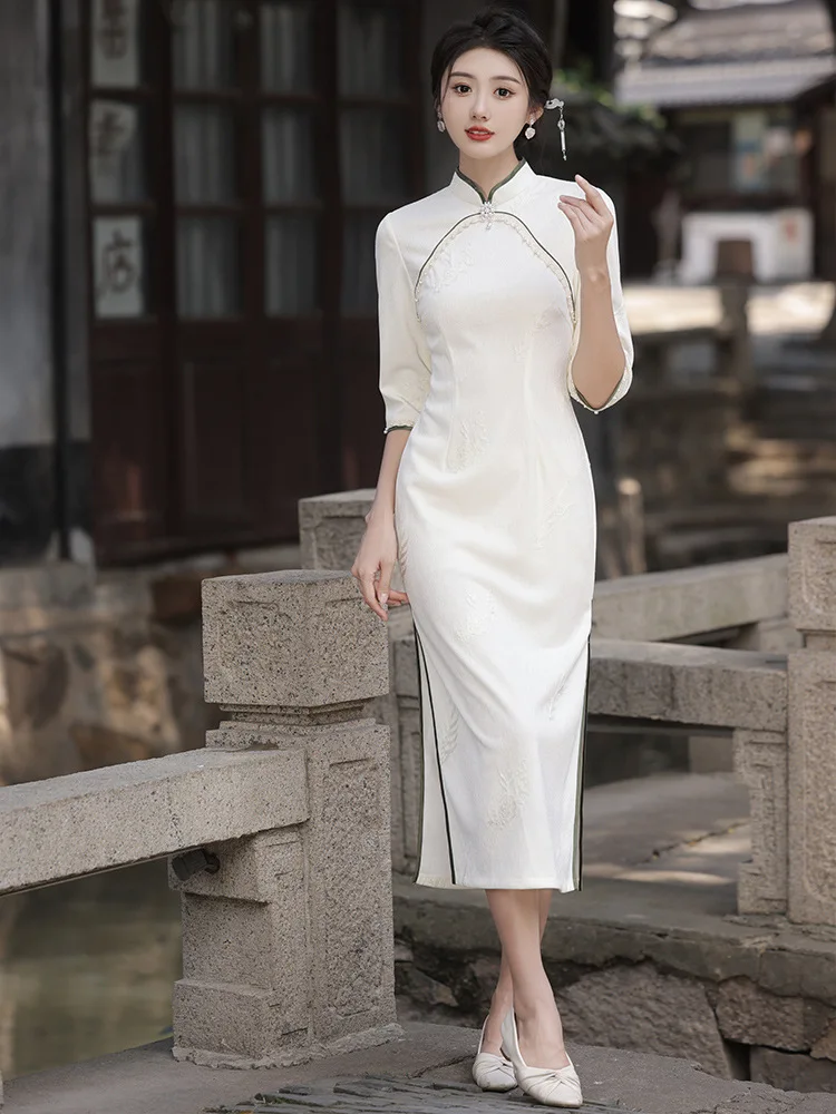 Traditional Beaded Seven Points Sleeve Chenille Cheongsam Elegant Chinese Mandarin Collar Handmade Buttons Qipao