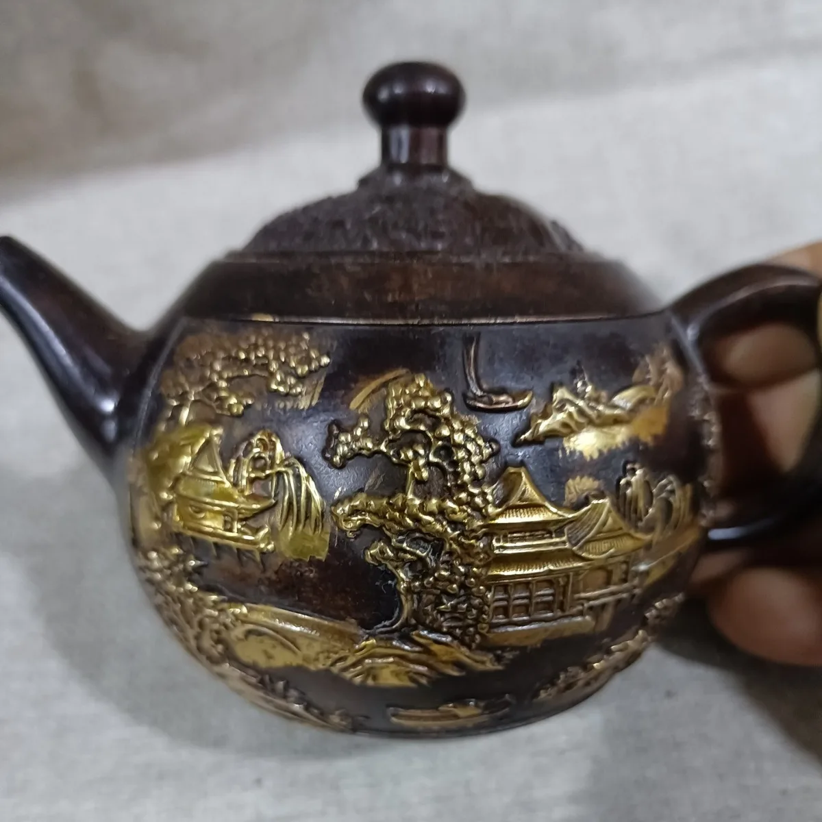 

Pure copper flowing gold landscape picture teapot wine pot pulp brass gilded crafts Animal figurines home tea ceremony craft