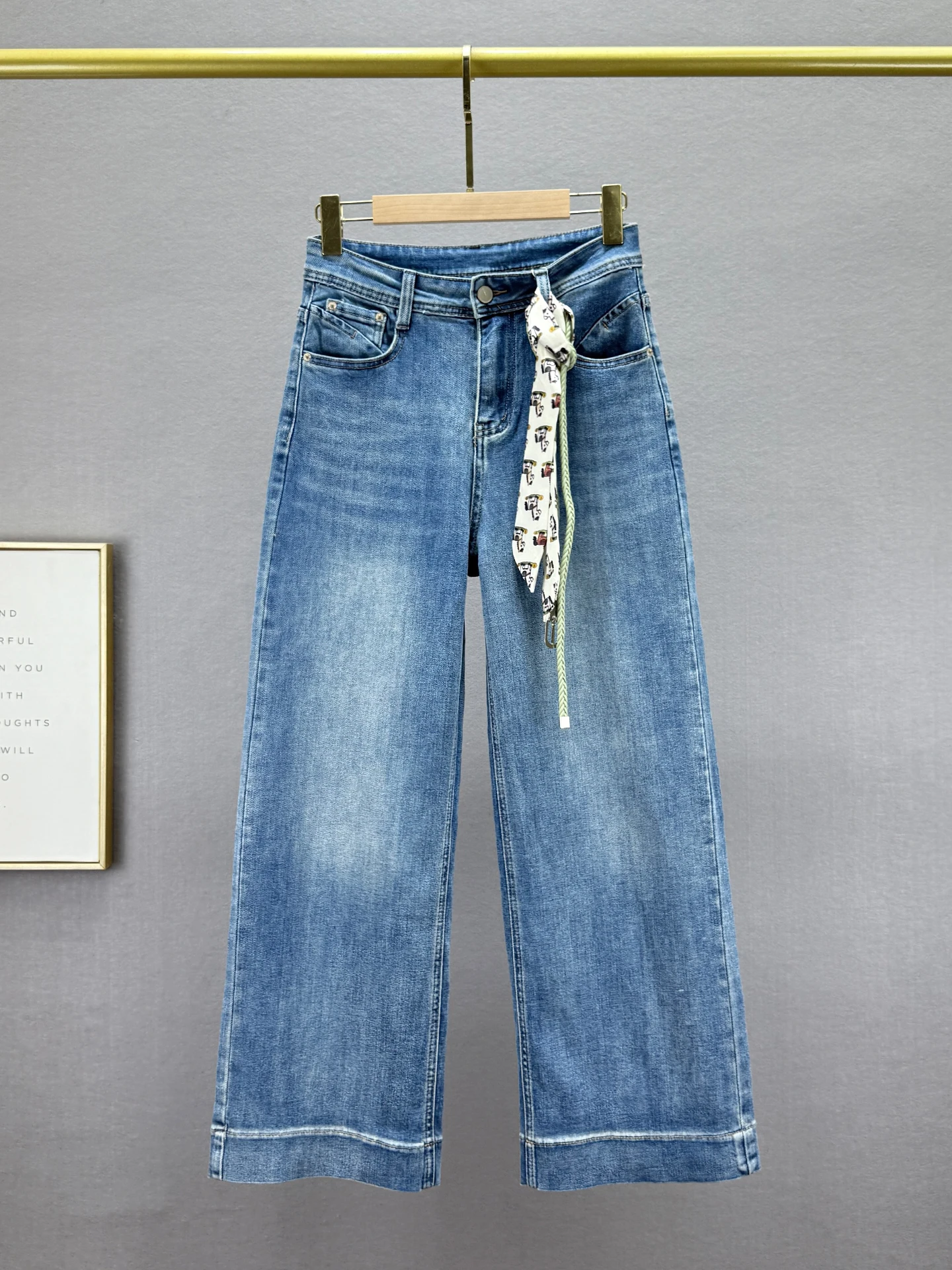 

Женские джинсы с высокой талией и широкими штанинами из эластичного хлопкового денима, свободный крой, винтажный стиль, Гонконг, весна 2026, мягкие, удобные, для повседневной носки