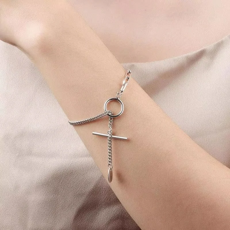 2025 Fashion New Bracelet Ot-shaped Buckle Chain Ins Niche Design Cold Wind Temperament All-match Personality Simple Bracelet